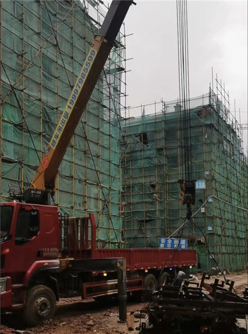 丹阳市“慢工细活”—— 吊车的 “微动控制” 技术